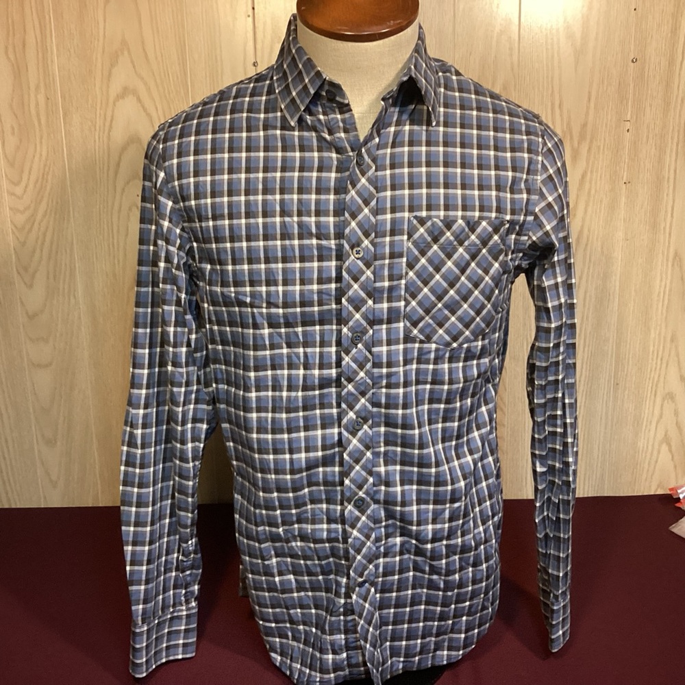 Banana Republic men’s casual checked button down shirt size small
